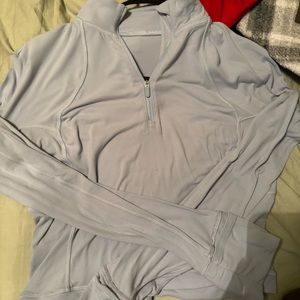 ice blue 1/2 cropped long sleeve
